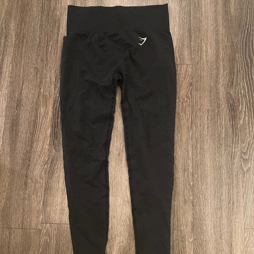Gymshark Seamless Leggings (Graphite Gray) - Size M